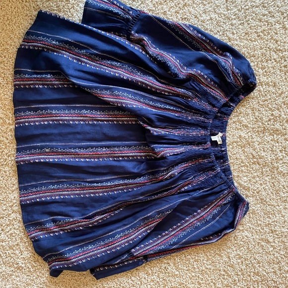 Off the shoulder blouse - Picture 2 of 3